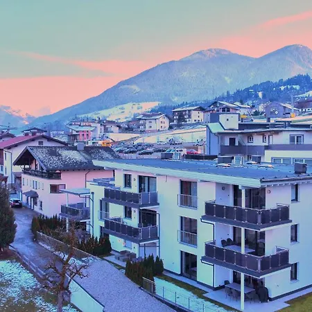 Ziller Delight With Balcony & Car Park - An Alpenluxus Appartement, Zillertal Apartman Fügen