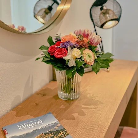 Ziller Delight With Balcony & Car Park - An Alpenluxus Appartement, Zillertal Apartman *