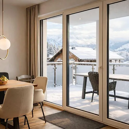 Prázdninový dům Ziller Delight - Stylish With Balcony & Mountain View